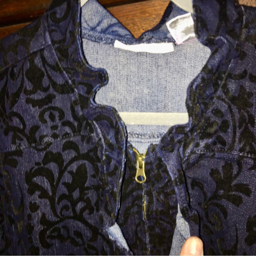 TANTRUMS Denim Jacket w/ruffles & flocking - Picture 2 of 15